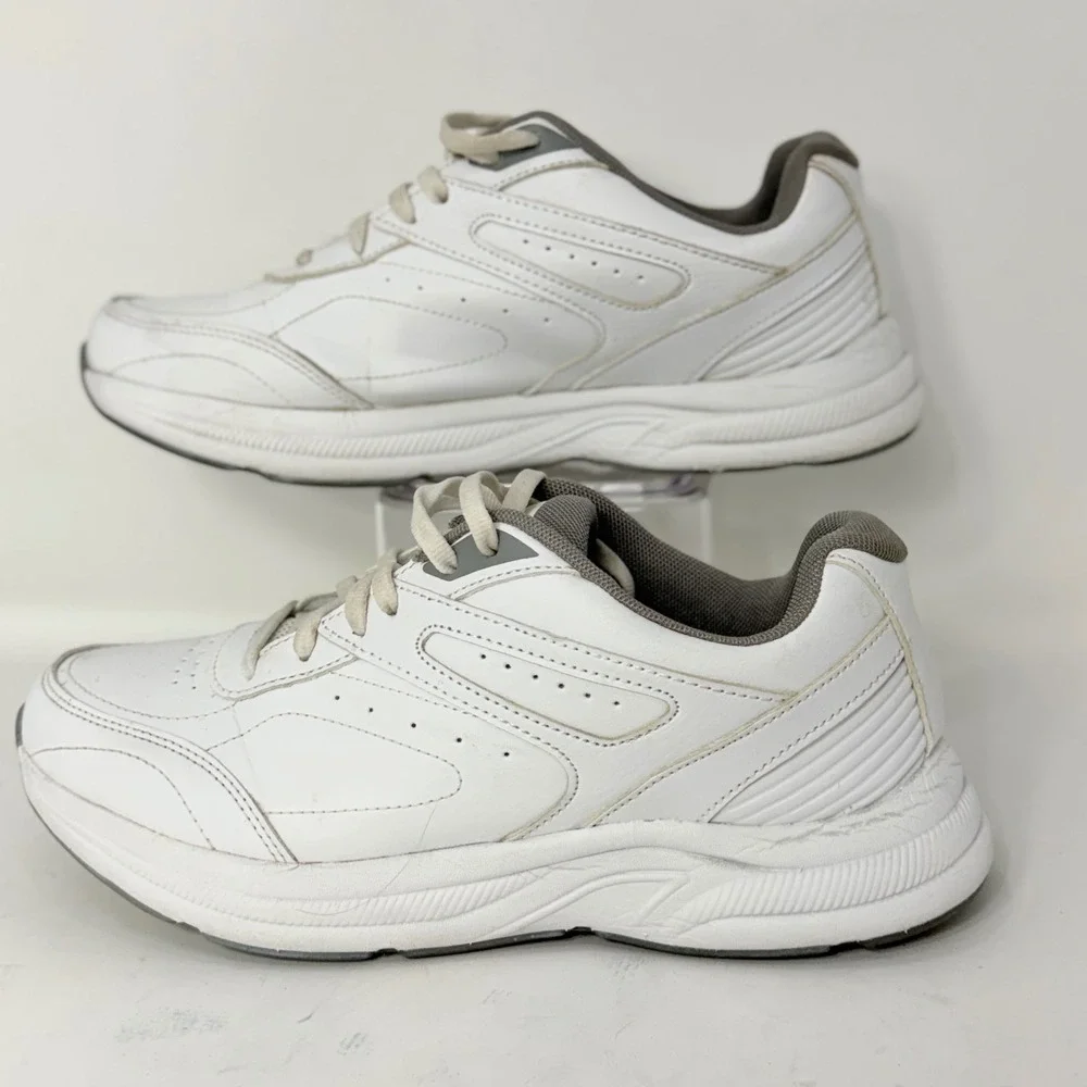 Athletic Works Mens 8.5 White Walking Sneakers MNAW22JT001 Chunky Dad Shoes